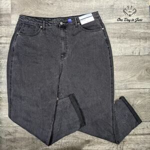 Arizona Jean Co. Juniors Highest Rise Curvy Mom Jeans Size 21